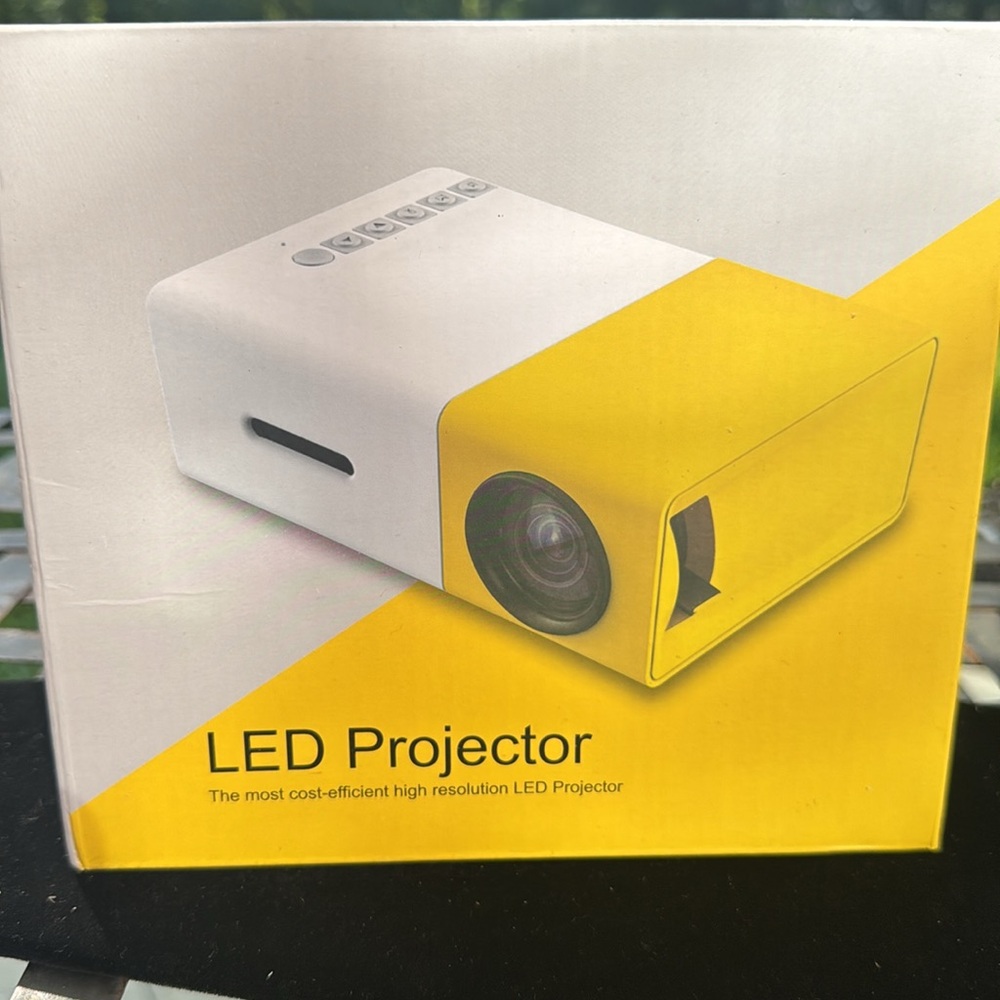 LED Projector for IOS and android - Picture 4 of 5